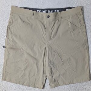 NEW! Eddie Bauer Horizon Guide Shorts Mens 38/10 Tan Stretch Cargo Hiking